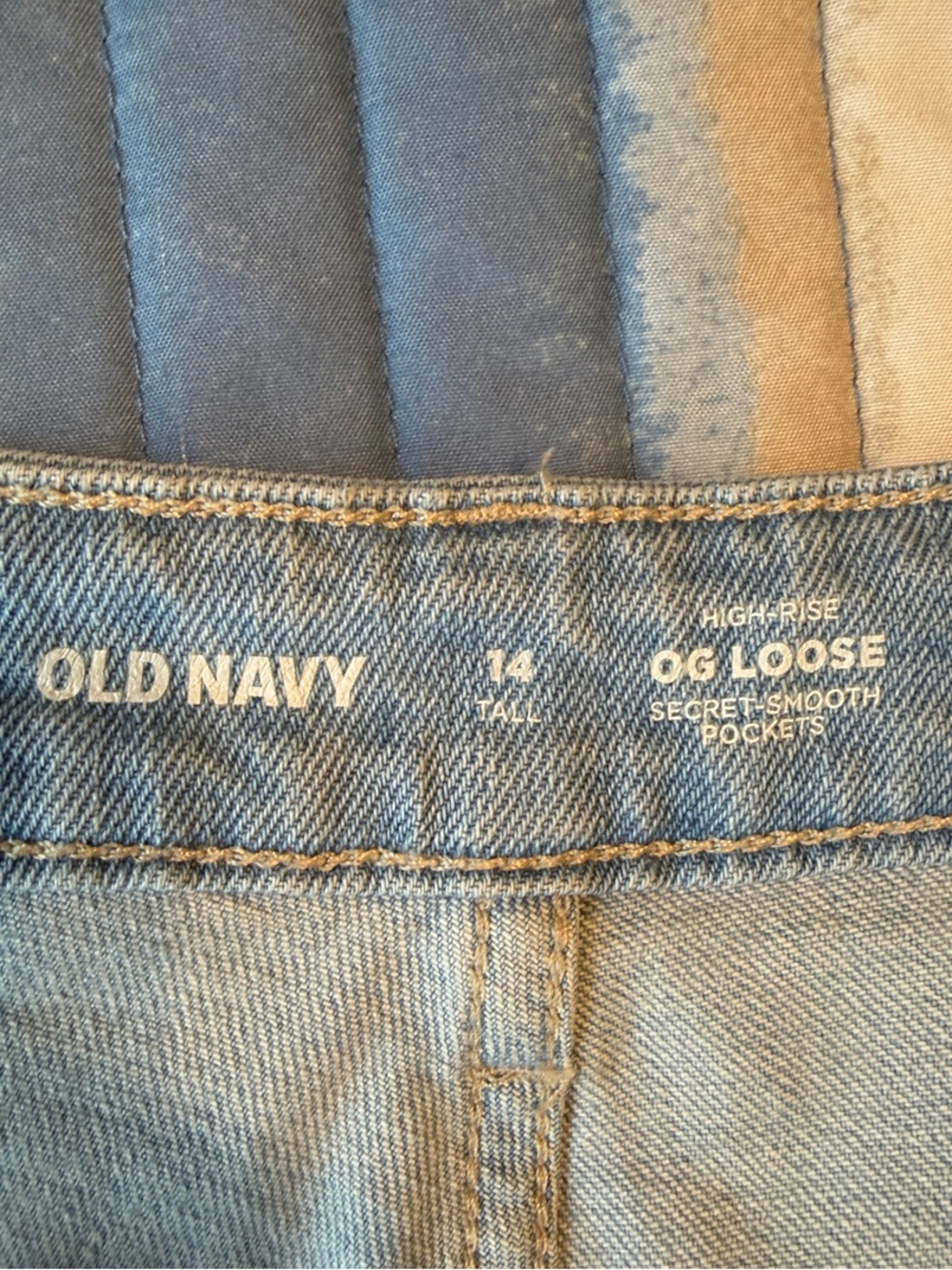Old Navy Light Blue Straight Leg Jeans with Pink Floral Embroidery - Picture 4 of 4